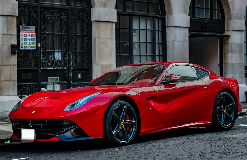 Ferrari (เฟอร์รารี่)