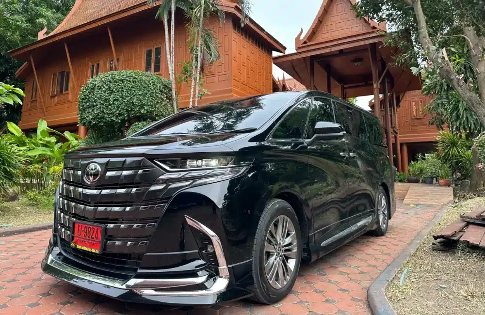 เช่ารถ Alphard ไปคาเฟ่เขาใหญ่ 2568